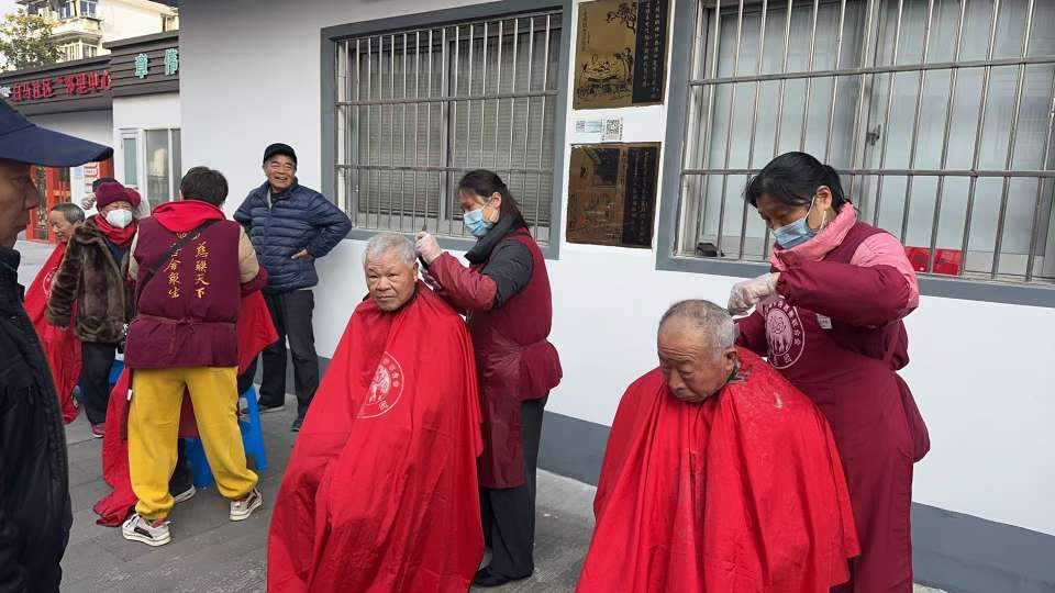 “贴心服务零距离，惠民暖心进社区” —— 96345携手志愿力量，让温暖在白马社区常驻